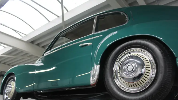 Alfa Romeo 6C 2500S Freccia d'Oro