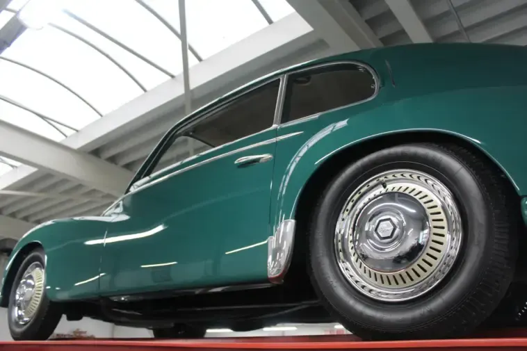 Alfa Romeo 6C 2500S Freccia d'Oro