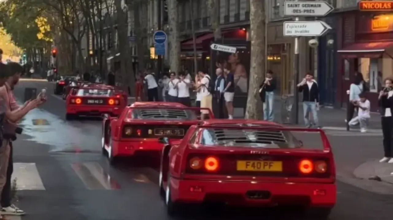 Ferrari F40 a parigi