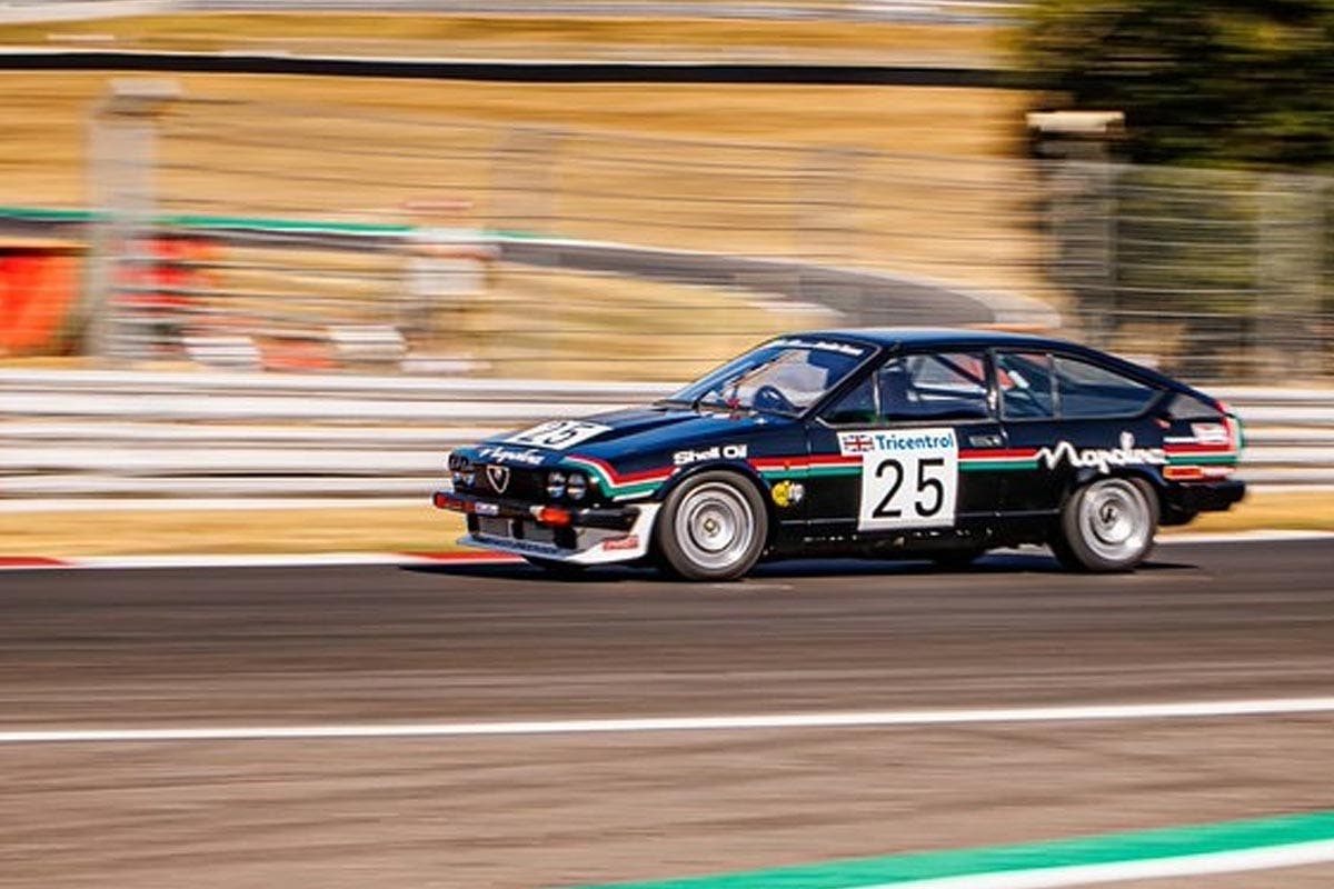 GTV6 del Napolina Alfa Romeo Dealer Team