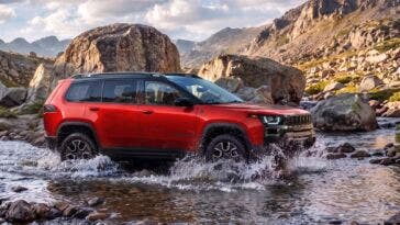 2027 Jeep Cherokee Trailhawk
