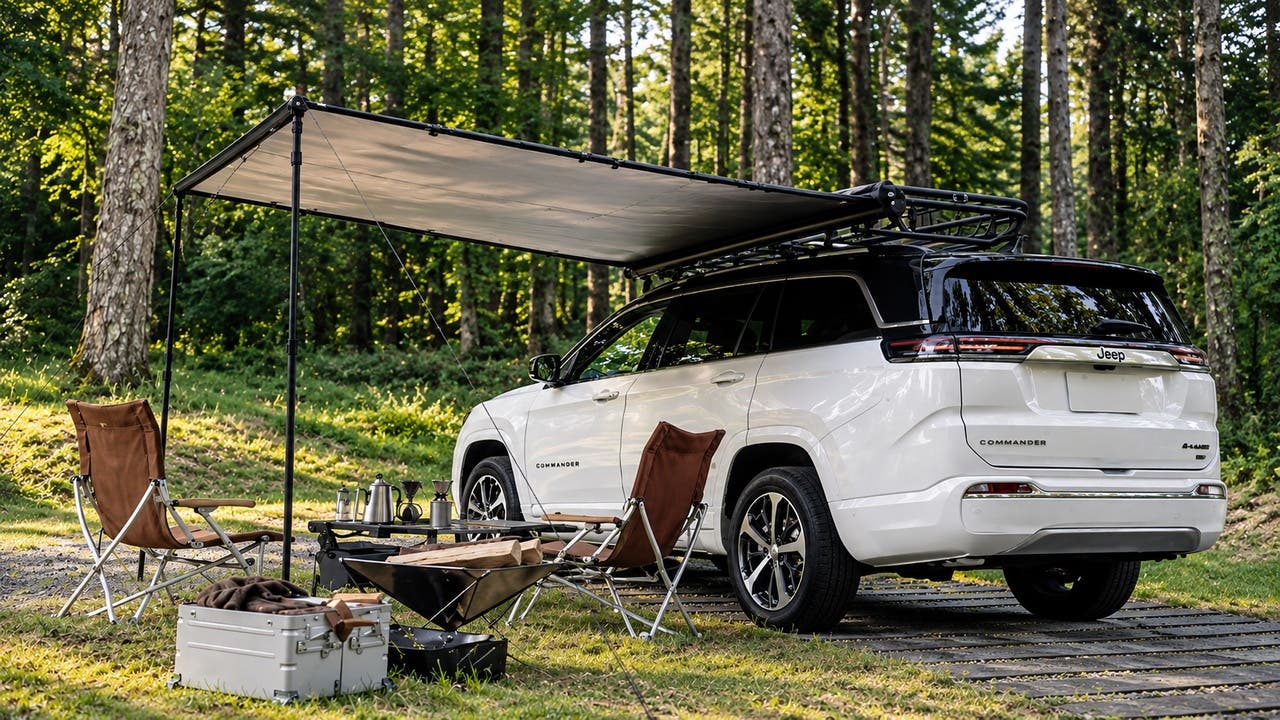 Jeep Commander Overland Field Style Edition with Snow Peak