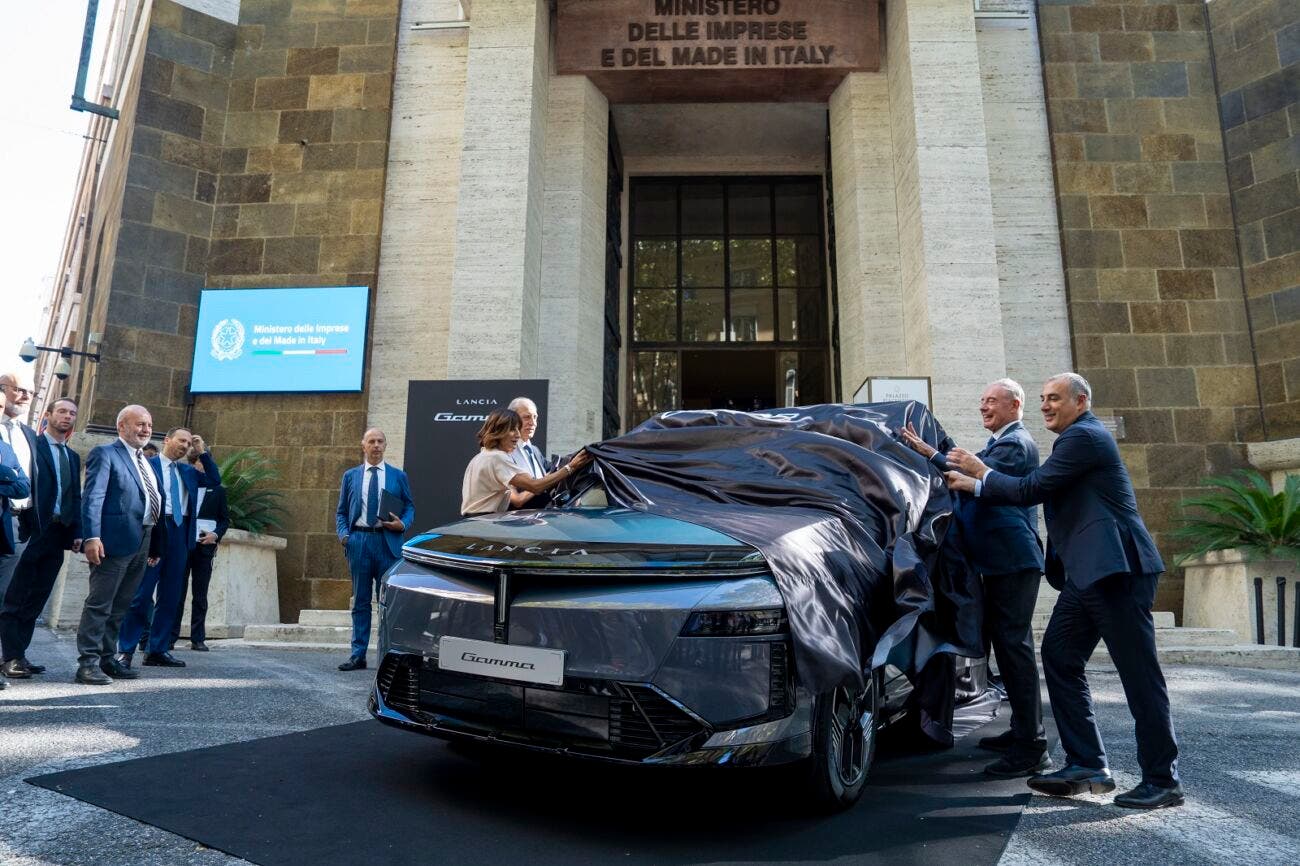 Lancia Gamma Debutto Al Mimit Stellantis Rilancia Il Ruolo Dell 
