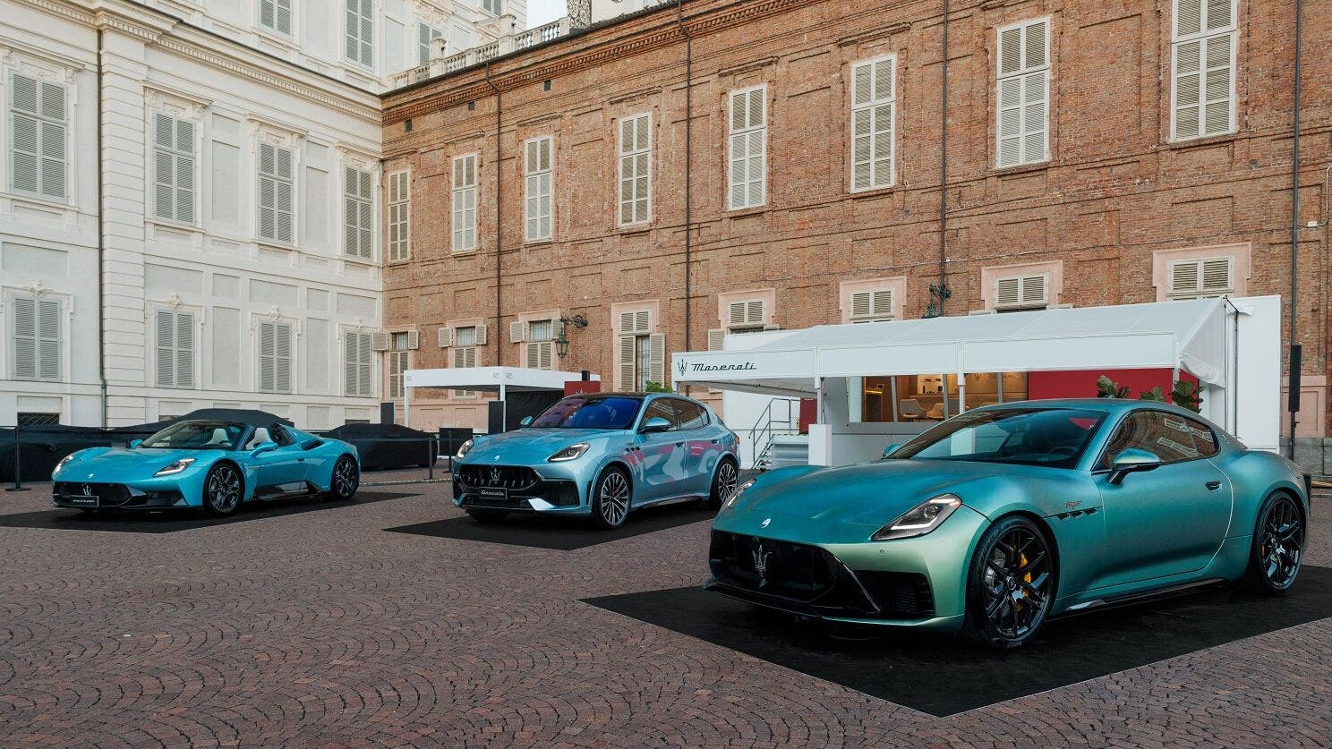 Maserati: che spettacolo a Torino tra MCPURA, GranTurismo e leggendarie auto da corsa