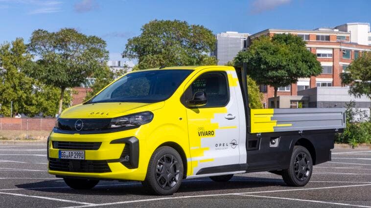 Opel Vivaro Flatbed