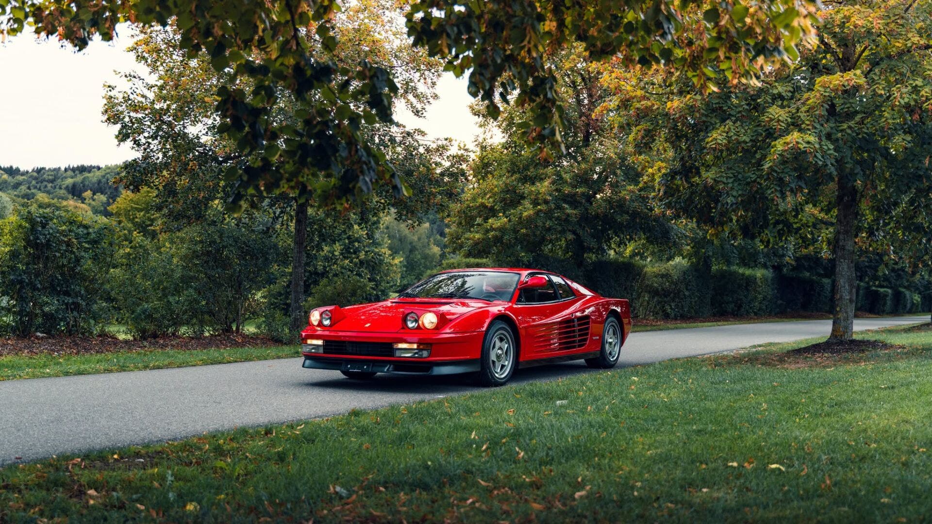 Ferrari Testarossa: esemplare monospecchio e monodado all'asta a Zurigo