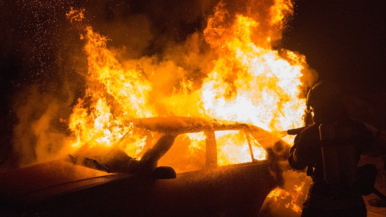incendio auto elettrica