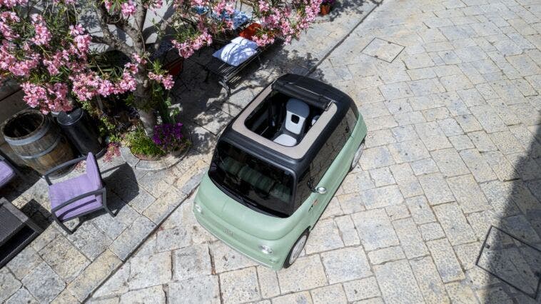 Nuova Fiat Topolino Dolcevita vista dall'alto
