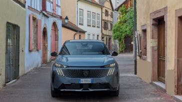 Peugeot E-3008 Long Range al Salone di Torino