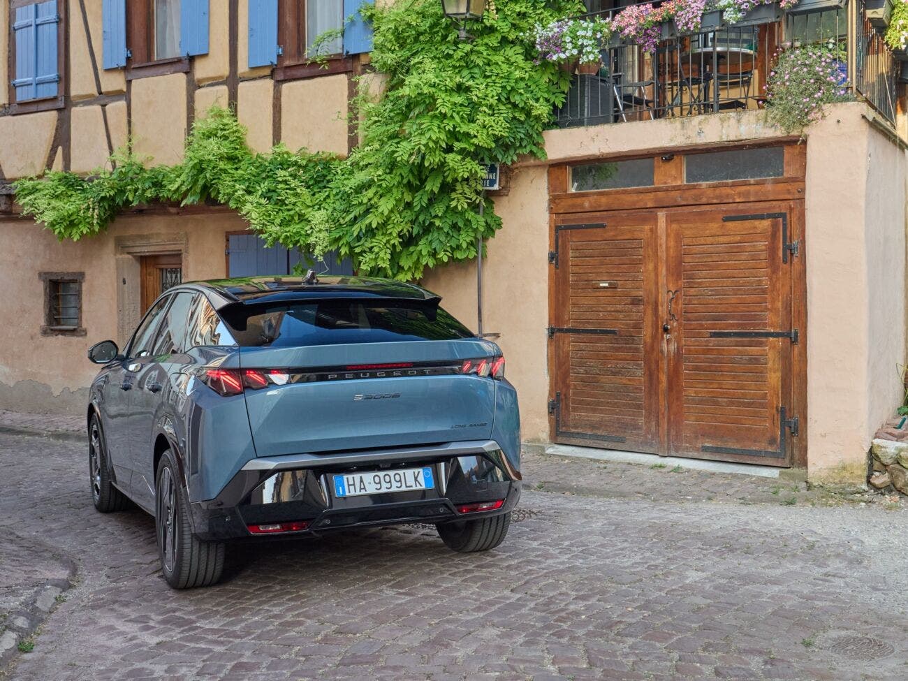 Peugeot E-3008 Long Range al Salone di Torino