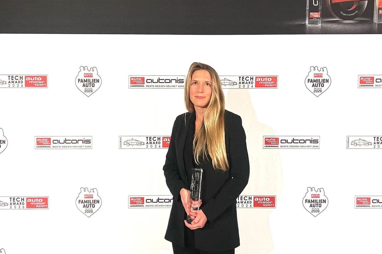 Estelle Tabaczek riceve il premio per Tonale