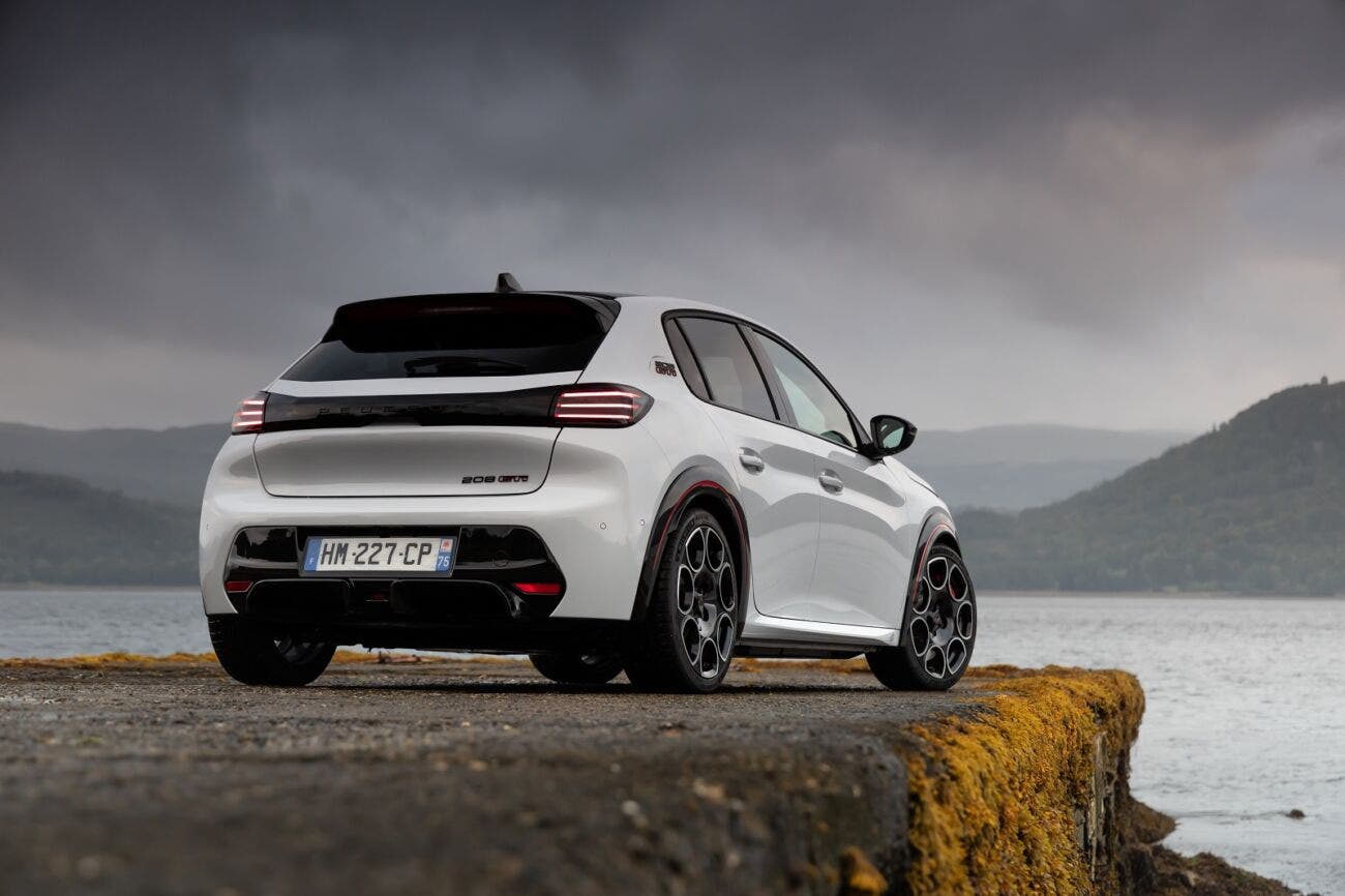 Peugeot e-208 GTi