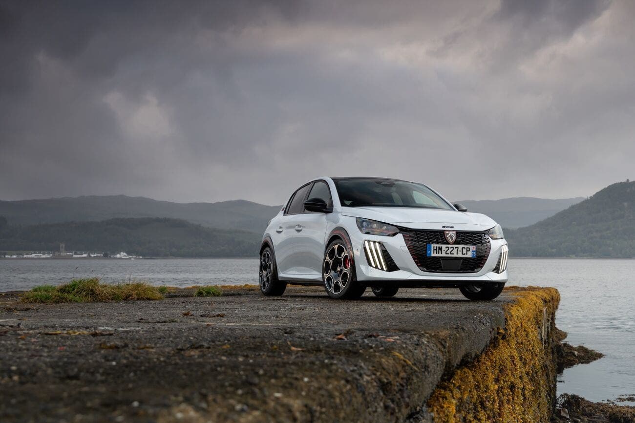 Peugeot e-208 GTi