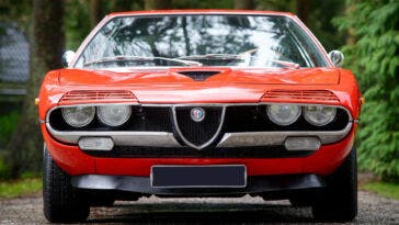 Alfa Romeo Montreal